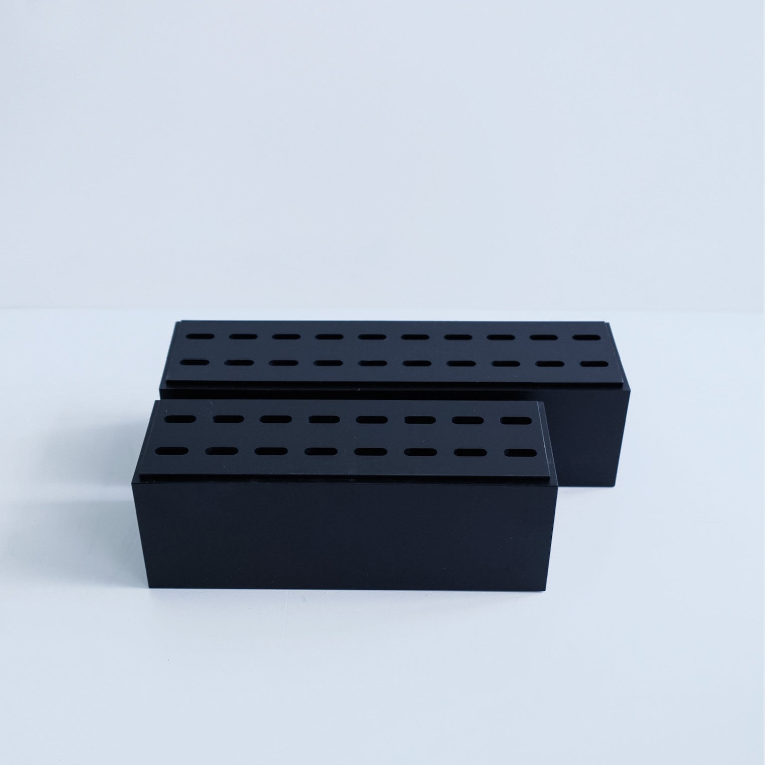 Tweezer Storage - Matte Black (holds 20) - Eyeland Lash