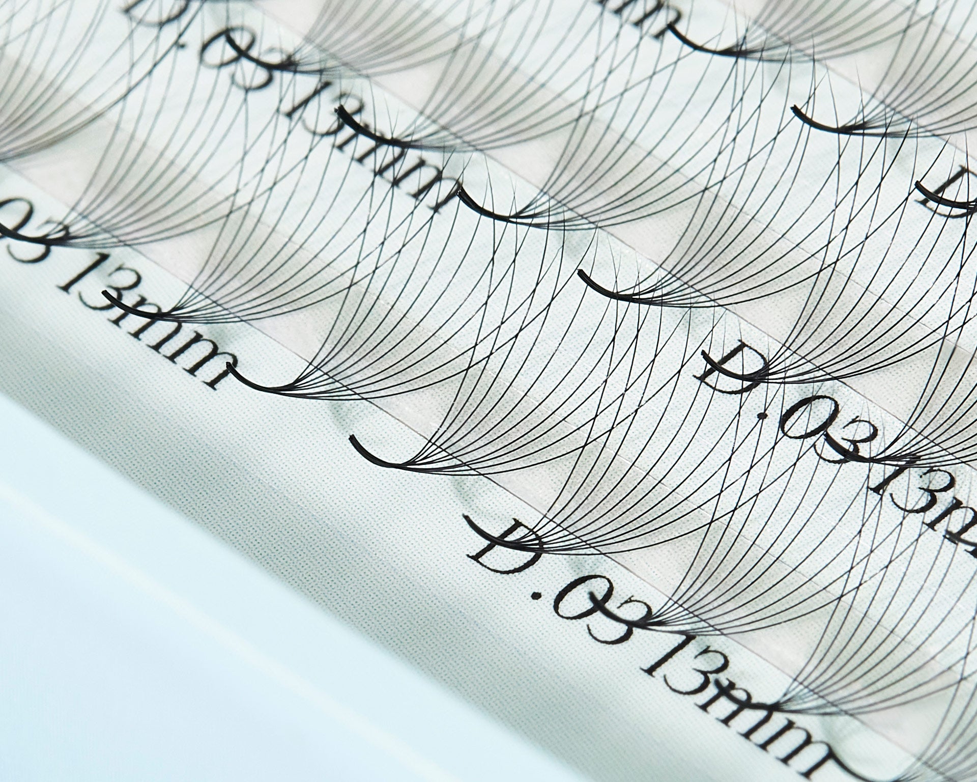 Premade Fans 10D Wide 0.03 Mixed Lengths - Eyeland Lash